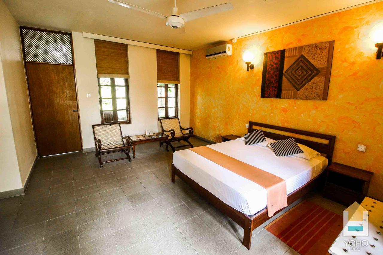 Yoho Rivi Ras Hotel Dehiwala-Mont Lavinia Extérieur photo
